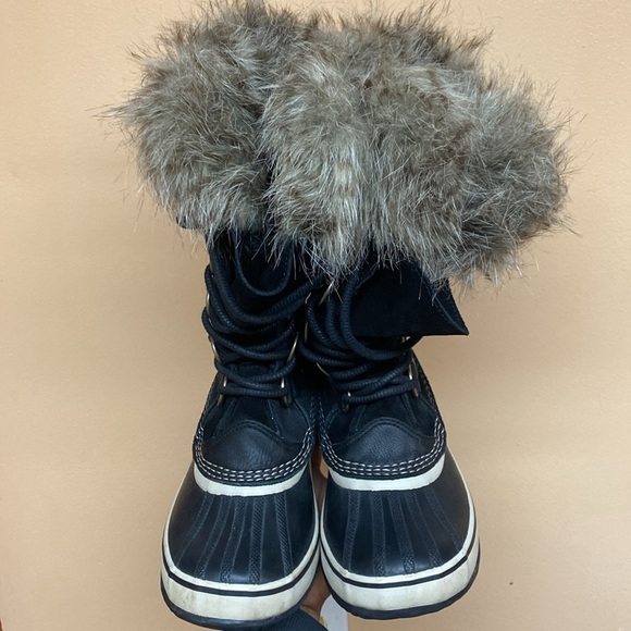 Sorel Joan Of Arctic Waterproof boots “Black Quarry” - Picture 12 of 17